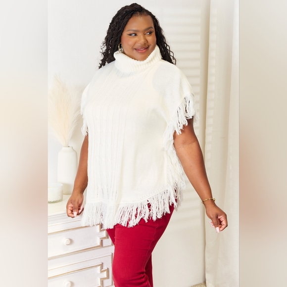 Justin Taylor Designer White Turtle Neck Fringe Poncho One Size Fit All - Picture 8 of 10